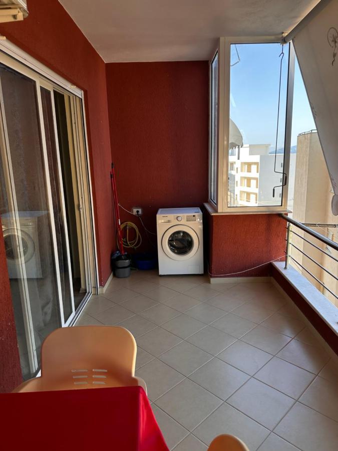 Family Apartments Sarandë Esterno foto