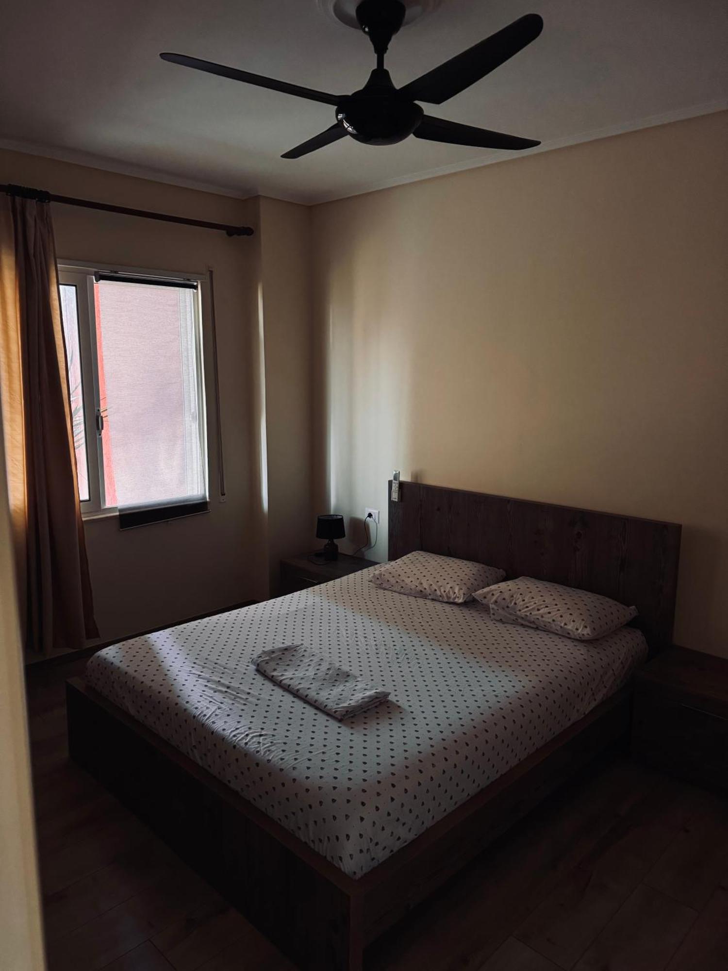 Family Apartments Sarandë Esterno foto